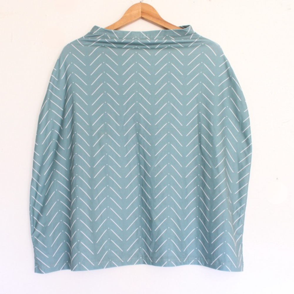 Itzy Ritzy Nursing Cover - Picture 2 of 4